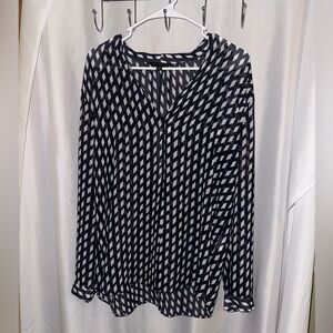 Banana Republic Navy and White Diamond Pattern Blouse Size Large